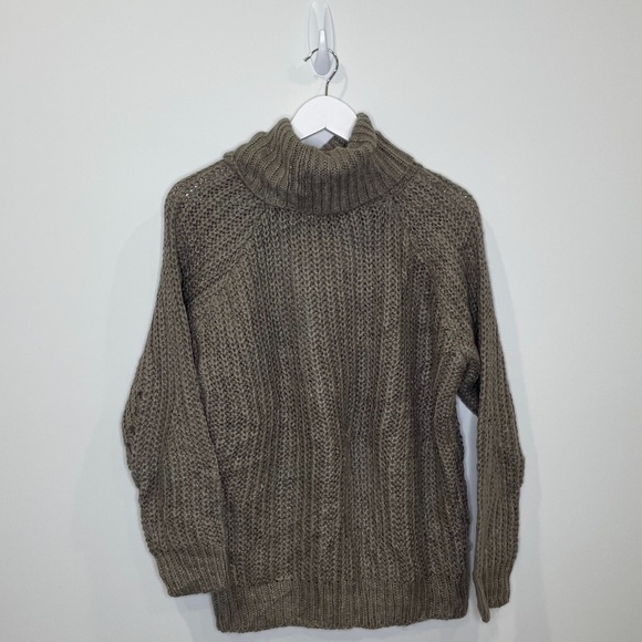 Cloth by Design Pointelle Turtle Neck Knit Sweater - Picture 6 of 9